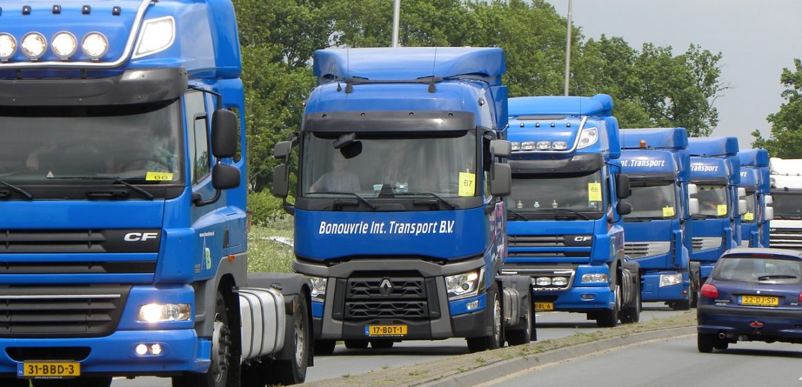 Wczoraj zmieniono przepisy drogowe. Co to oznacza dla kierowców ciężarówek?