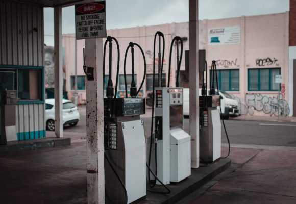Wzrost cen paliw, zmiany na rynku – na co mogą szykować się kierowcy i firmy transportowe?