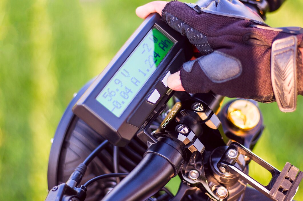 Jak prawidłowo monitorować ilość paliwa i oleju w motocyklu – praktyczne porady